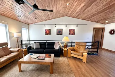Image de Carriage House | Amazing Views, Hot Tub, King Beds