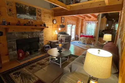 Image de Mountain High, located on Bluff Mountain in Seymour Tn. Peaceful, quaint getaway