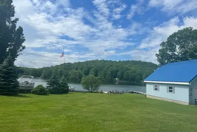 Image de Historic Cottage- near Saratoga- on Summit Lake
