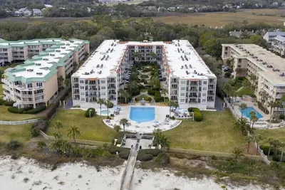 Image de Beach Club condo! Pool, Hot Tub and tennis
