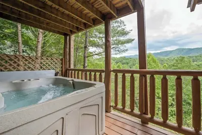 Image de View! Private Log Cabin, Fireplace, Hot tub, Relax