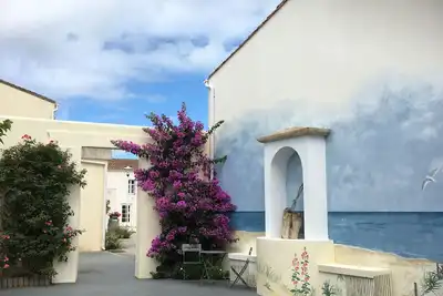 Image de Repos dans résidence avec piscine à La Flotte en Ré