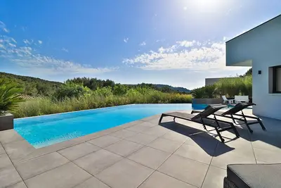Image de Sublime villa moderne avec piscine à 8 minutes d'Aix en Provence