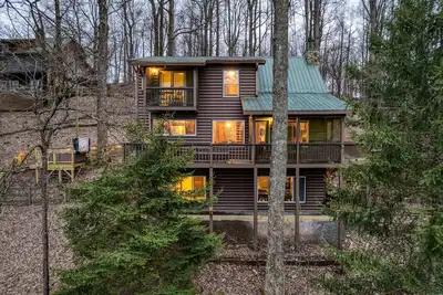 Image de *Top of Walnut Mtn* Hot Tub, Game Room, Fire Pit