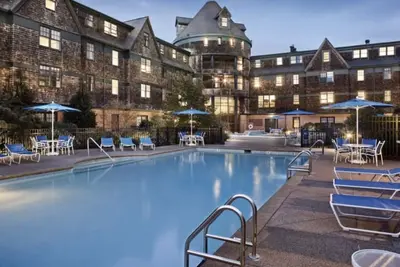 Image de 1 Bedroom with Beautiful Views of Newport Harbor!