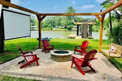 Image de Lake Front Retreat, Hot Tub, Jet Ski & Boat Rental