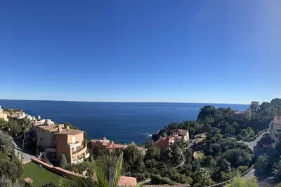 Image de Le ciel, le soleil, la mer et… Vous! Appartement en résidence privée bord de mer