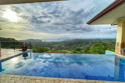 Image de 3-Bedroom Home - Vast Ocean View - Infinity Pool
