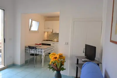 Image de Two-room apartment 50 meters from the sea