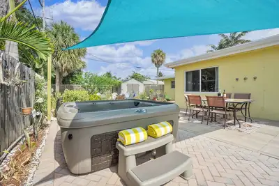 Image de Remodeled Home w/ Hot Tub in Pompano Beach! 3 Bedrooms & 2 Full Bathrooms