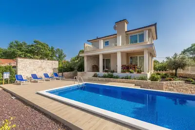 Image de Luxury Villa Confidenza with Pool