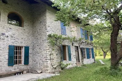 Image de Ancienne ferme restaurée avec grand jardin proche Barcelonnette