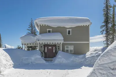 Image de Entire House on The Knoll - Private Hot Tub, Amazing Views - Pet Friendly!
