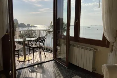 Image de Oasis Golden Lagoon Apartment. Panorama over the Lagoon.