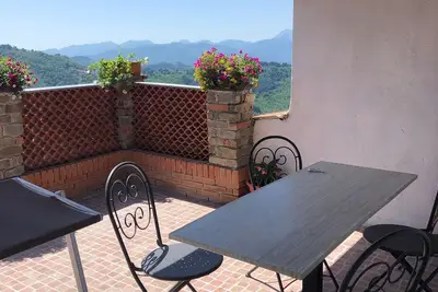Image de Home Holidays with terrace and beautiful panoramic view of the Apuan Alps