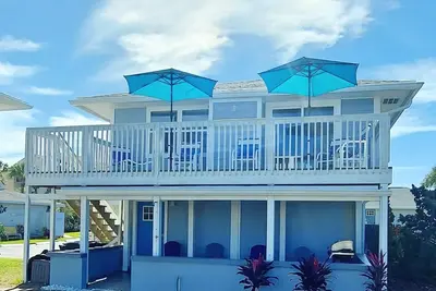 Image de Beachside, Less than 500 steps to beach, large heated Pool