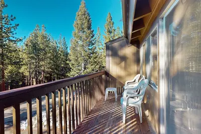 Image de Townhome with pool, sauna, tennis, private hot tub, & foosball, sleeps 8