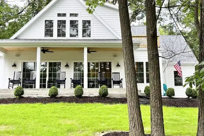 Image de Beautiful Delavan Lake Home with Lake Views & Lake Access!