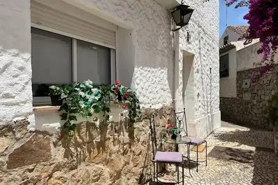 Image de Lovely 4-Bed Cottage in Las Chapas Marbella