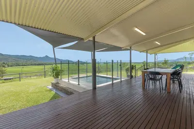 Image de Holiday Home with spectacular farmland and mountain views w/plunge pool