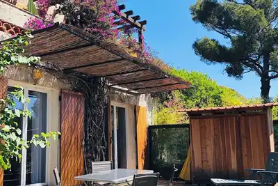 Image de Bas de villa, 2 chambres, terrasse, parking, wifi