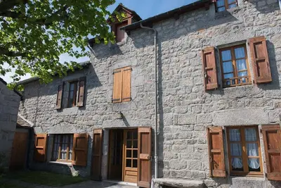 Image de Gîtes de France 6\/7 personnes au Fau de Peyre