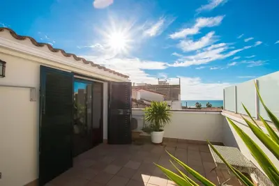 Image de Appartement Blue Sea avec terrasse ensoleillée et Wi-Fi