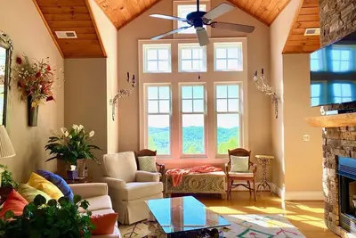 Image de Cedar Woods Rv4: Mountain View, Gated Resort, Indoor/Outdoor Pools and Hot Tub, Fitness Area, Fis. . .