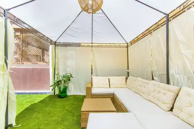 Image de New! , Private garden, Jacuzzi, deckchairs, barbecue