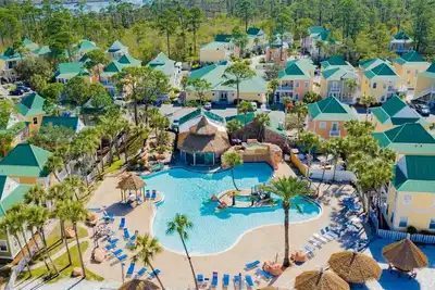 Image de Coastal Tranquility: Beautiful Condo Offering Poolside Serenity Near Beach