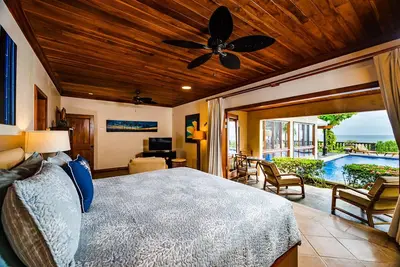 Image de ♆Exclusive Beachfront Villa♆ Private Pool & Bbq