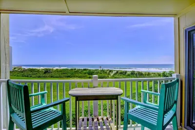 Image de Back to School Special Spectacular View Beachfront Relaxing Beach Access & Pool