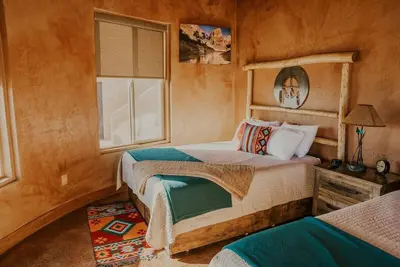 Image de Luxury Cliff Dwelling Perfect For Families W/2 Qb