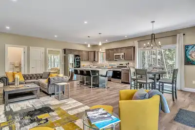 Image de Shipbuilder’s Retreat sleeps 6, 5 minutes to Harbor