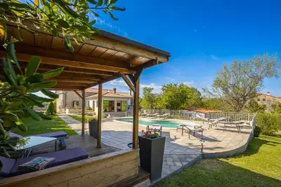 Image de Holiday Home Flores with Pool