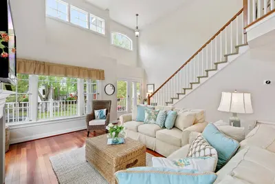 Image de Bethany West home with grill, washer/dryer, WiFi, central Ac, & pool