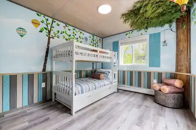 Image de Room for the whole family 1/2 hour to Mohegan and Mystic Seaport