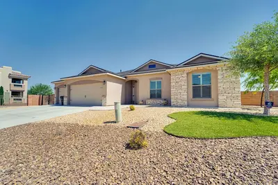 Image de Carlsbad Retreat w/ Fire Pit & Fenced Yard!