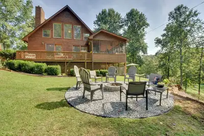 Image de Waterfront ‘CasAbella Cottage’ w\/ Kayaks & Fishing