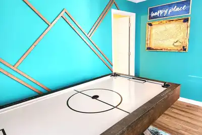 Image de Big View of Cove Mountain! Pool, Air Hockey, Arcade, Hot Tub! No Stairs/Big Yard