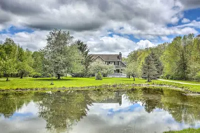 Pet-Friendly ‘Pond View Loft' w/ Private Pool!