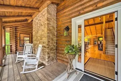 Image de Huge log home in Western Nc Mountains