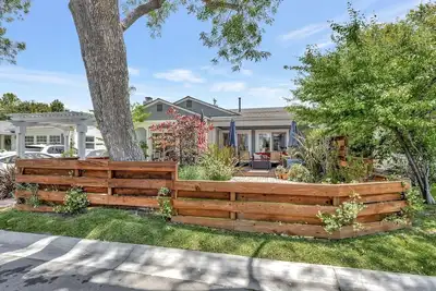 Image de Cute, coastal cottage centrally located near beaches and Disneyland