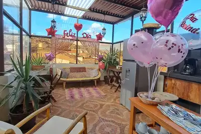 Image de 3 minutes from the square, little house with terrace