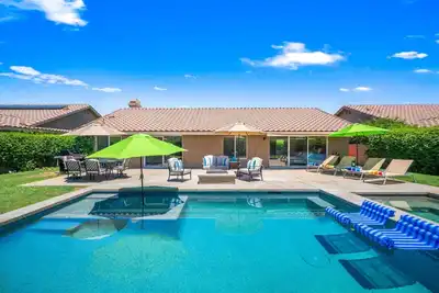 Image de Summer Escape: Save 25% Now!