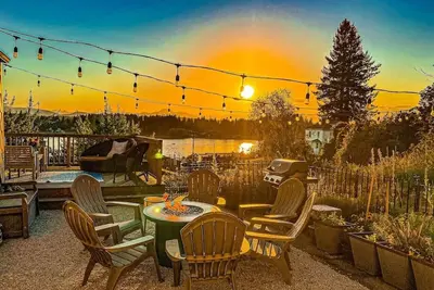 Image de Sunset Garden Retreat-Sea & Mountain View w/ Sauna