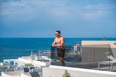 Image de Villa Solis Free* Heated pool & 100m to the Sea!
