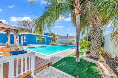 Image de The Blue villa - New Architect Design- Clearwater