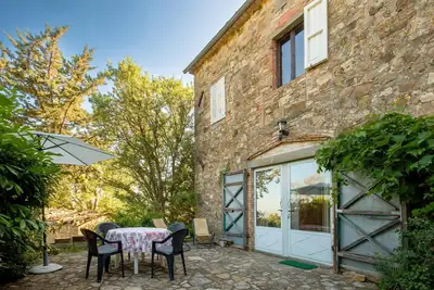 Image de Appartement \"Antico Podere Carbone\" aavec jardin et Wi-Fi. Animaux admis
