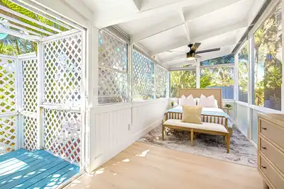Image de Gertrude's Siesta – Bright, Remodeled Stay w/ Patio, Steps to Beach & Village!